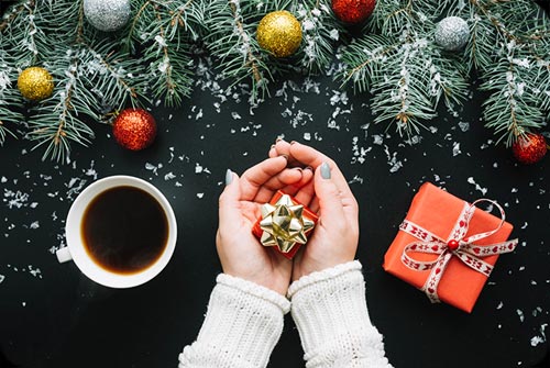 A Gift Of Warm Holiday Moments Background